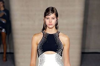 Modelka Barbora Podzimková se stala ozdobou přehlídky značky David Koma - Novinky